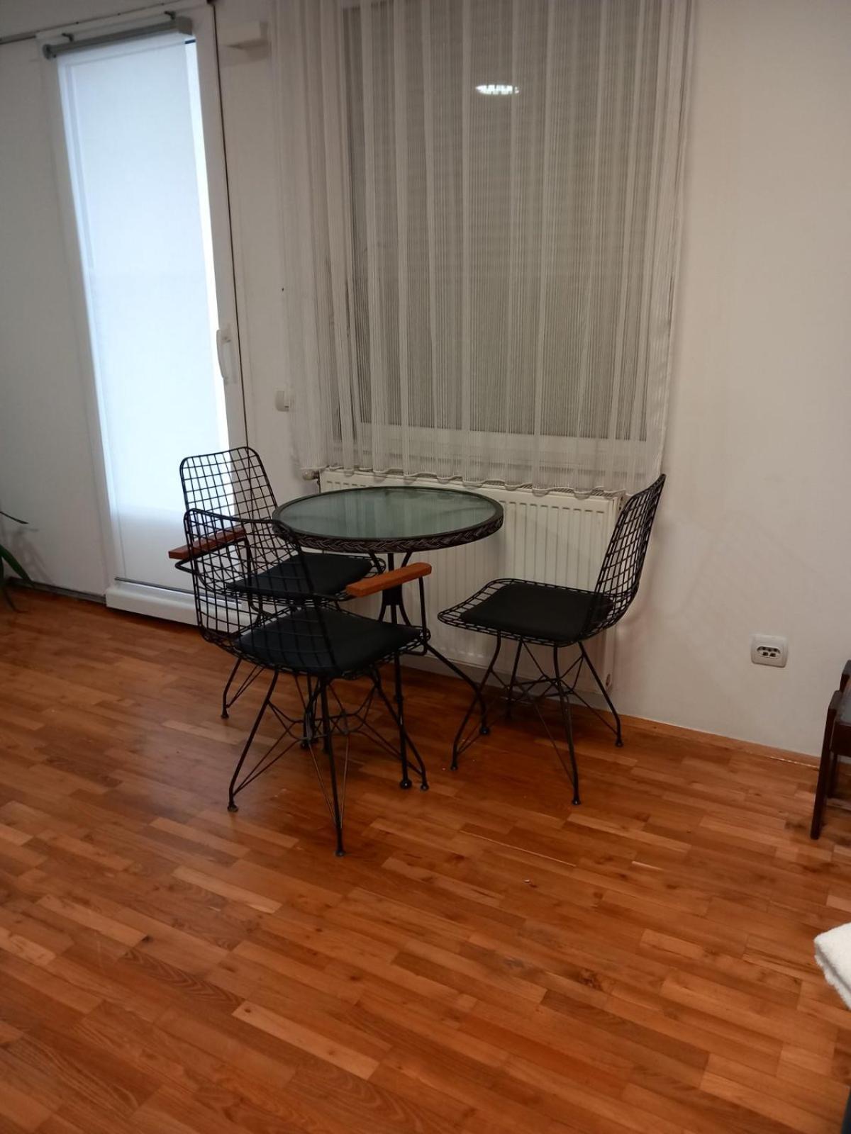 Apartmani Pause Ниш Номер фото